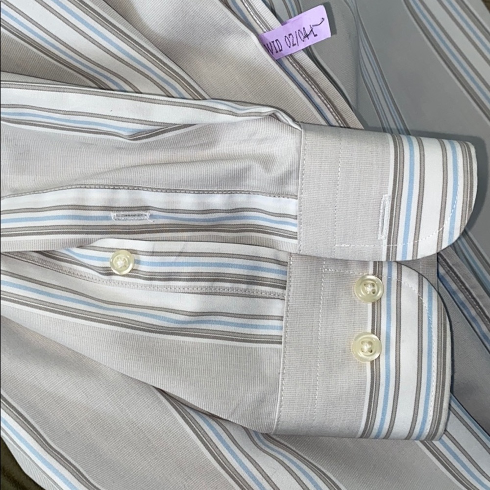 Button down top - Picture 2 of 4